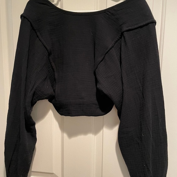 🆕 Urban Outfitters Tie Front Crop Top- Size Small - Picture 8 of 8